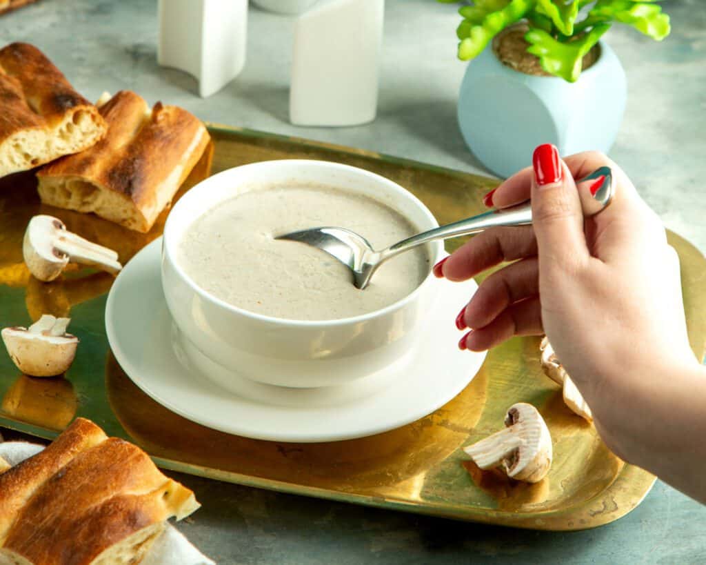 টক দই খাওয়ার স্বাস্থ্য উপকারিতা
